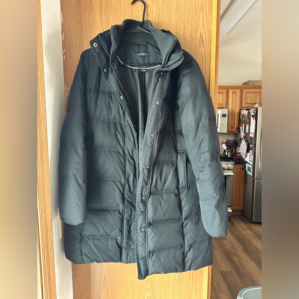 Gap down winter jacket - black
